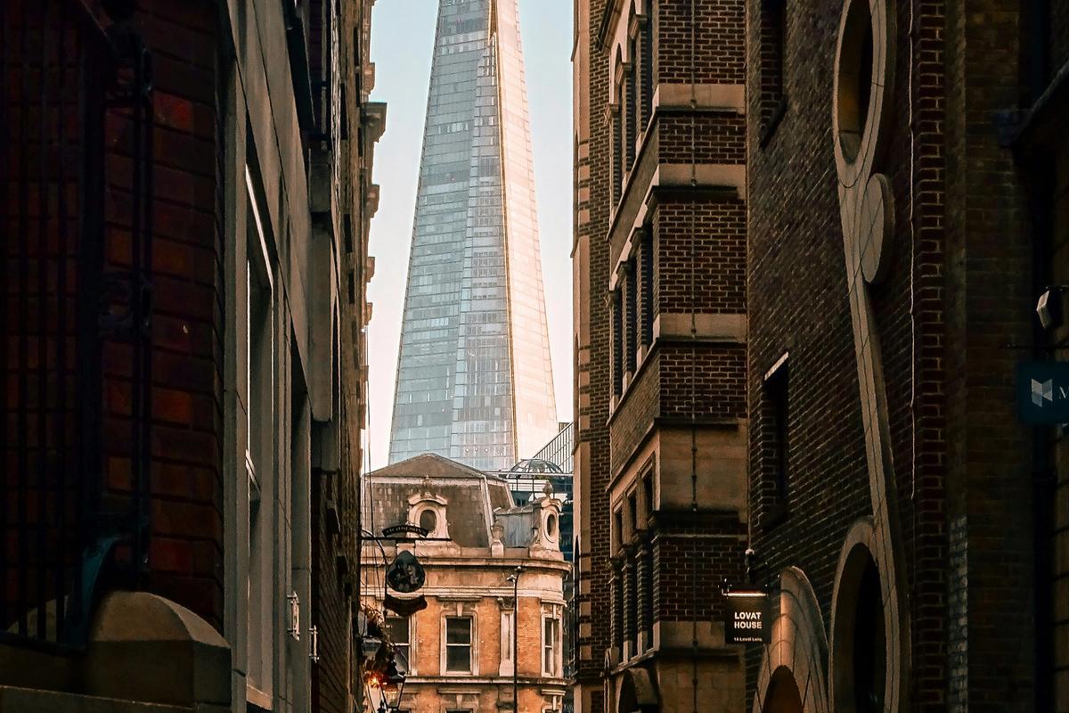 London’s Oldest Streets Are Hiding Between Its Newest Buildings