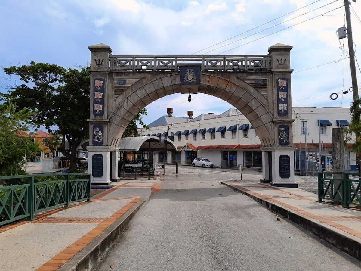 Accra: Black Star to Backstreet photo 5