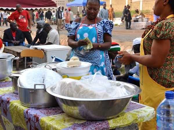 Accra After Breakfast: Market, Makers & Street Food