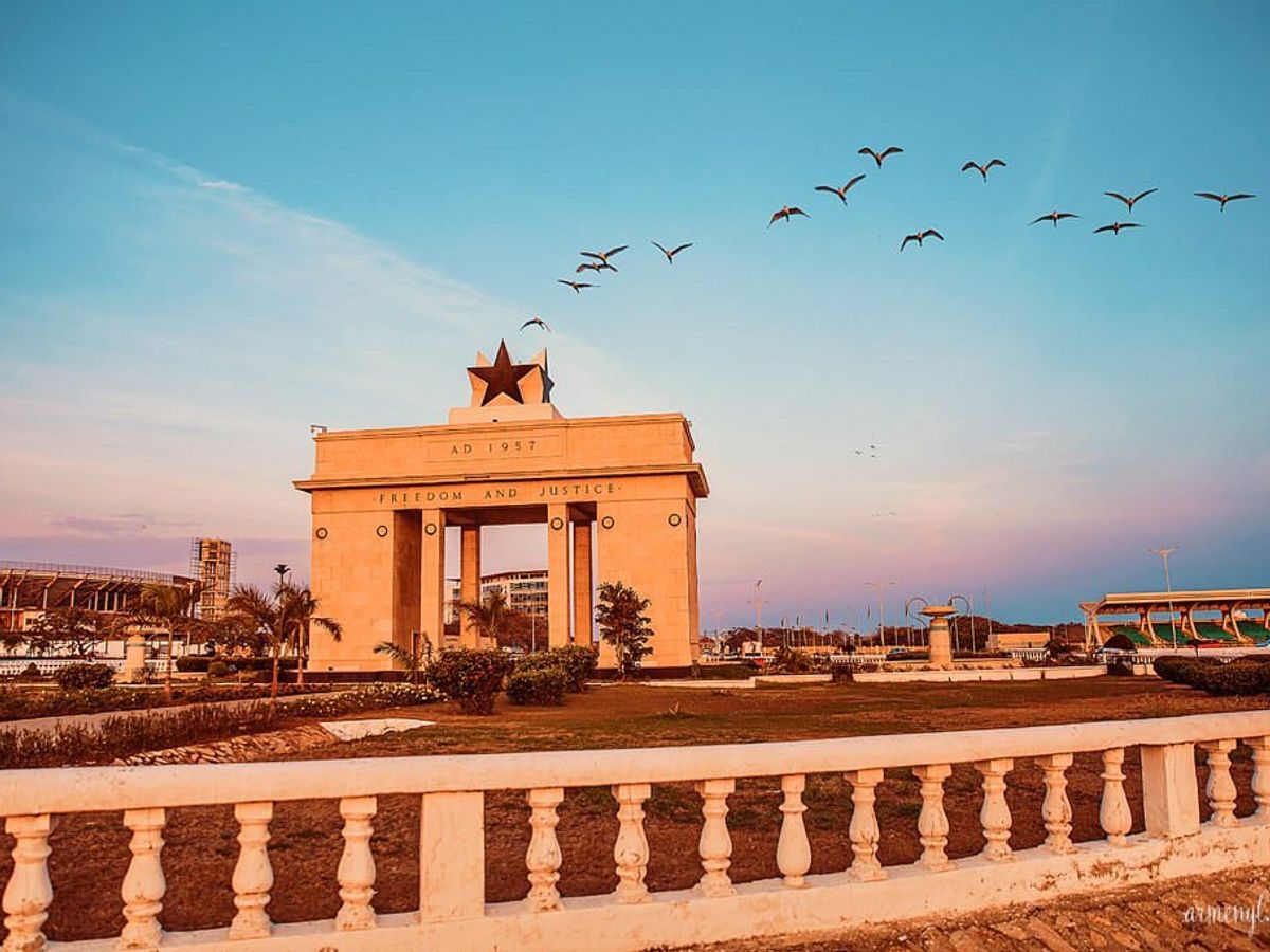 Accra: Black Star to Backstreet photo 3