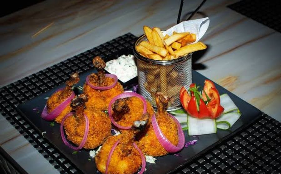 Lagos, Served Hot: A Nigerian Food & Neighborhood Crawl