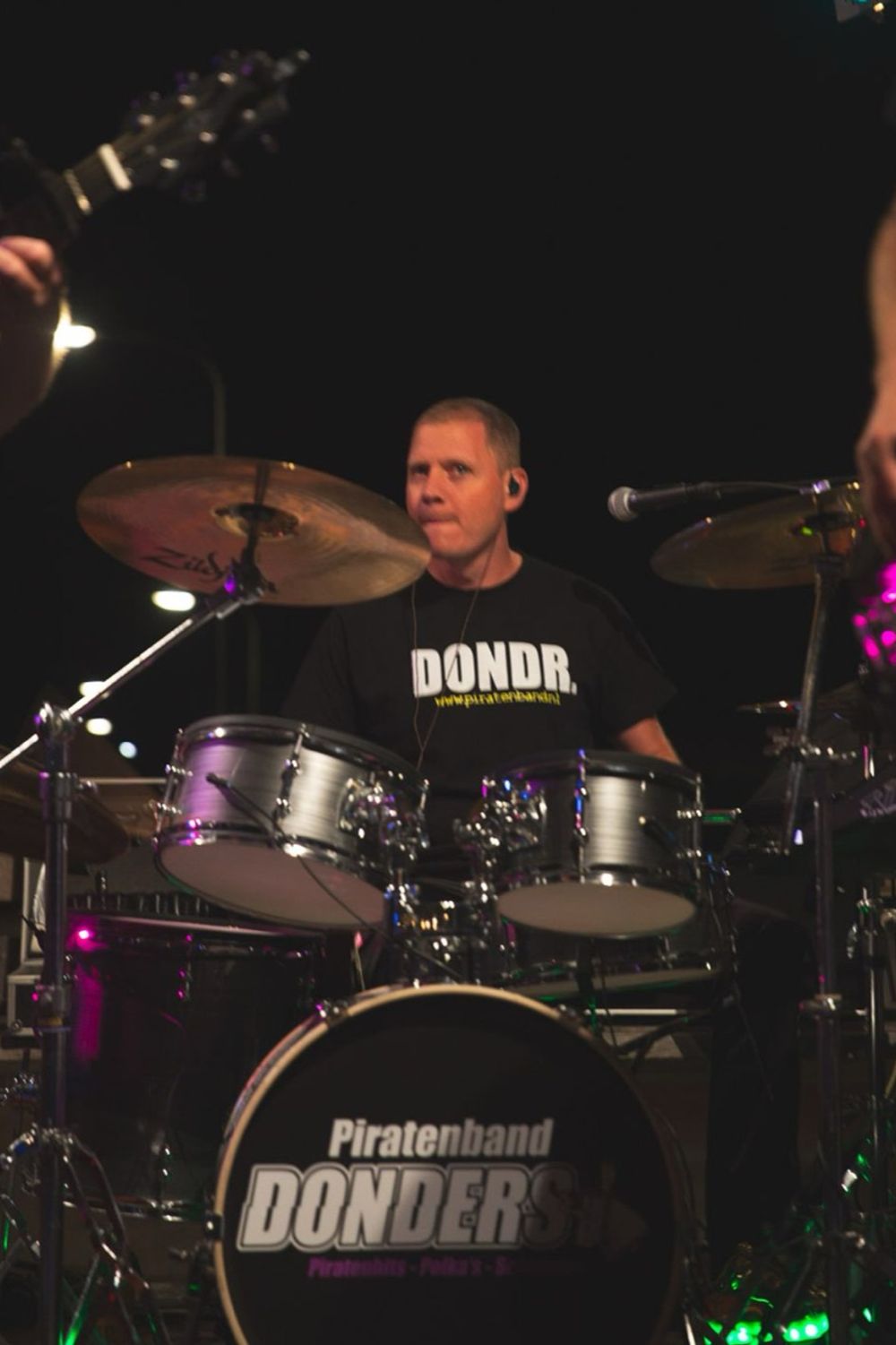 Tim, drums, percussie