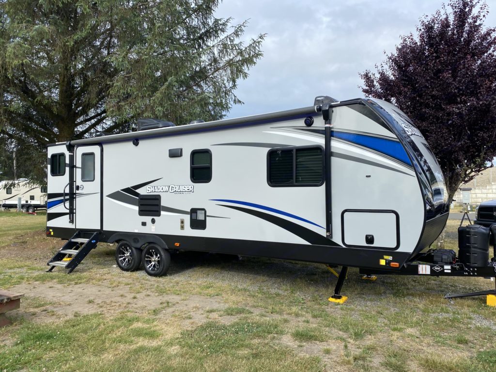 Dog friendly RVs, pet-friendly RVs, dog friendly campgrounds, dog friendly RV parks in dog friendly RVs