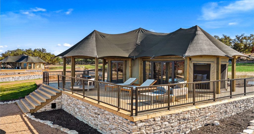 Outdoorsy Glamping near Austin