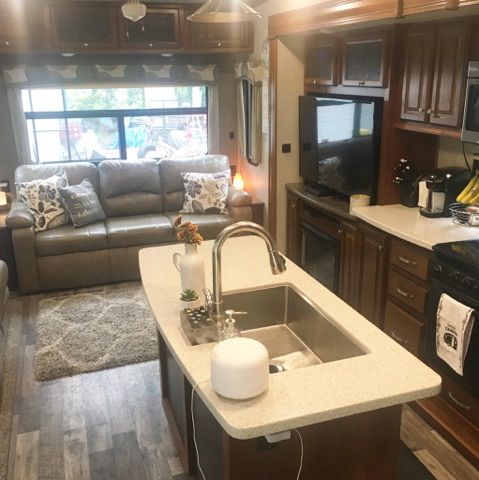 fifth wheel interior