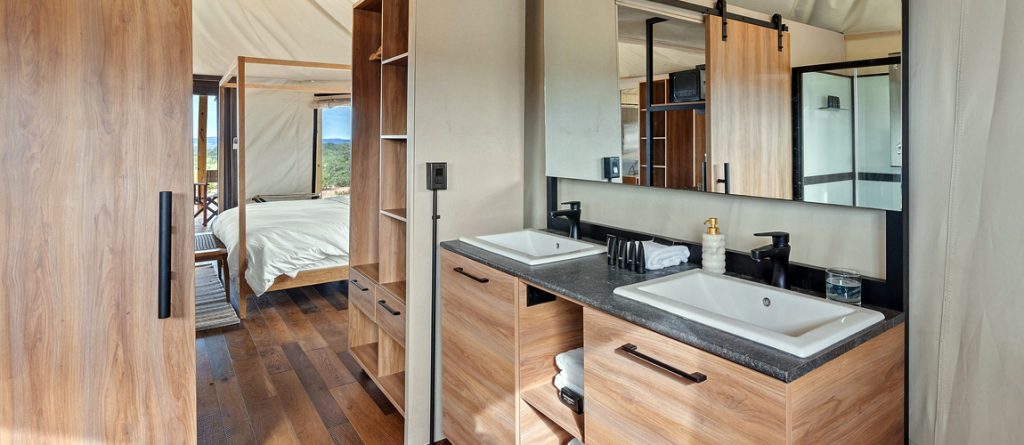Luxurious bathroom in a Texas Hill Country cabin