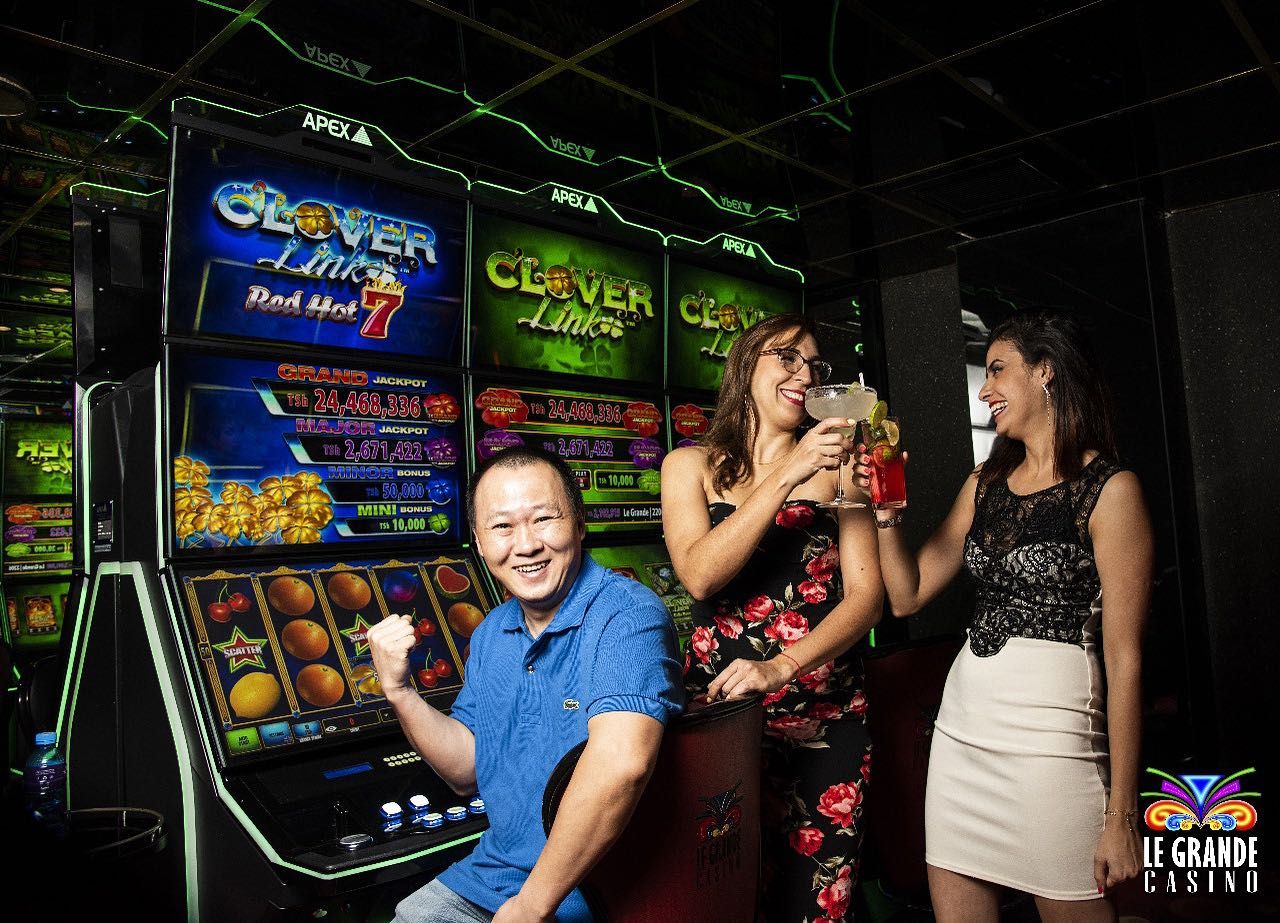 PLAY THE BEST GAMES OF YOUR LIFE