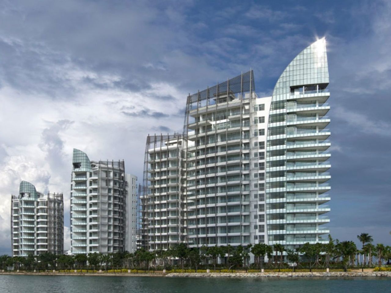 The Oceanfront @ Sentosa Cove