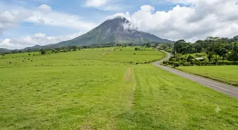 Build-Ready Development Site in La Fortuna