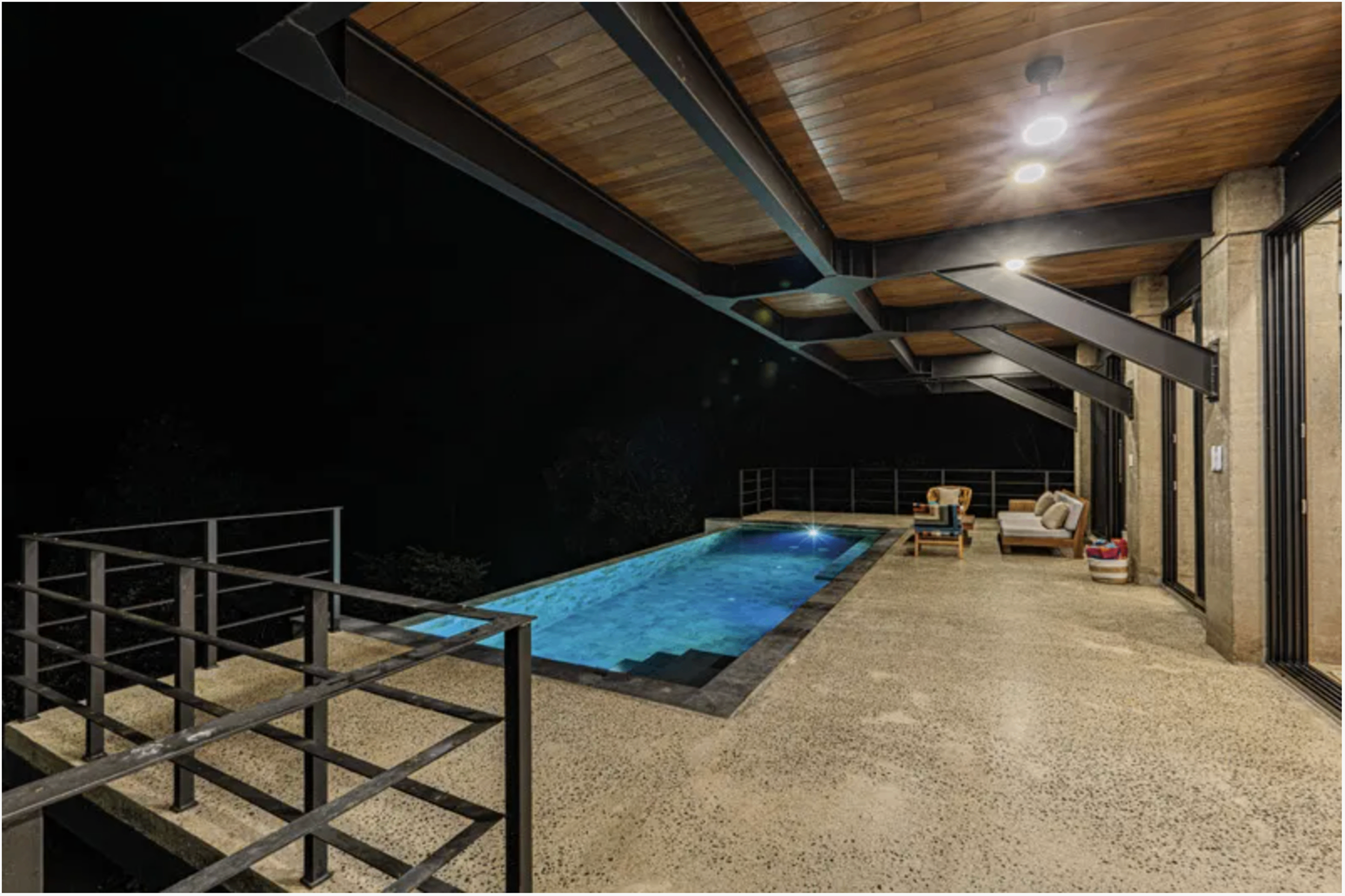 Las Brisas House