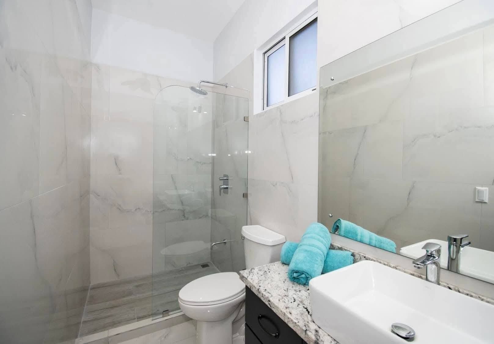 3 Bedroom Home with Private Pool- Long Term Rental
