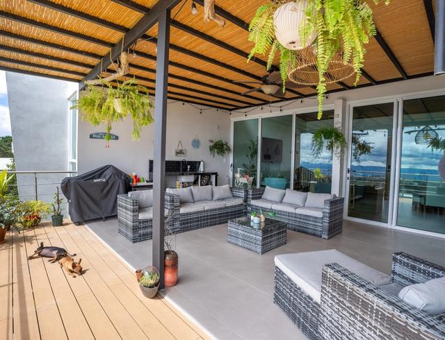 Furnished Mountain View Home for Rent in Condominio El Roble, Grecia