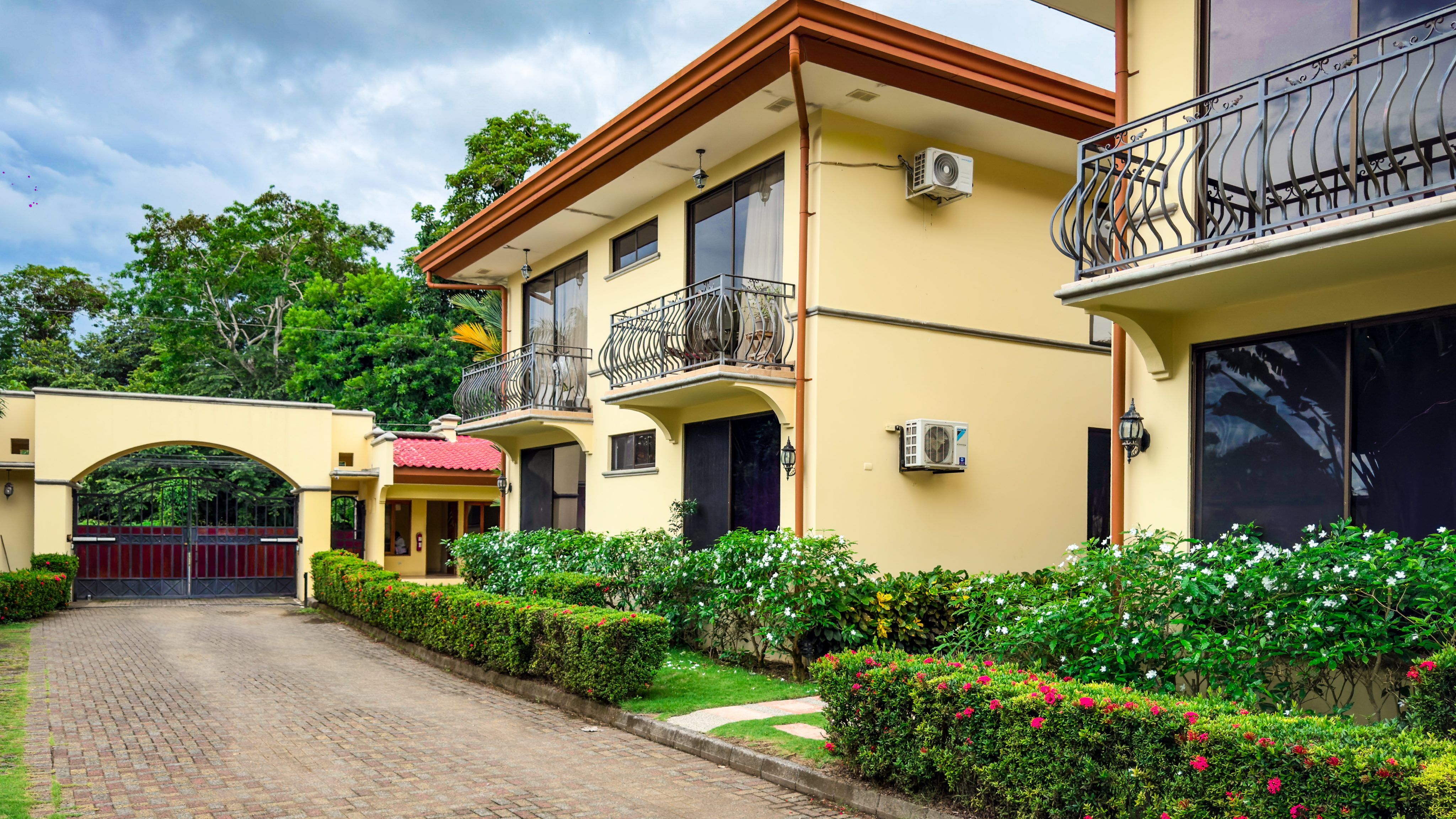 Boutique Furnished Condo in Jaco 