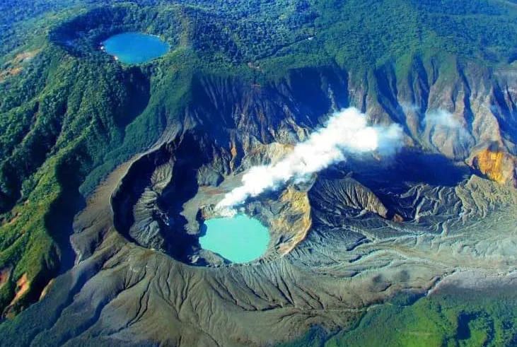 Poás Volcano