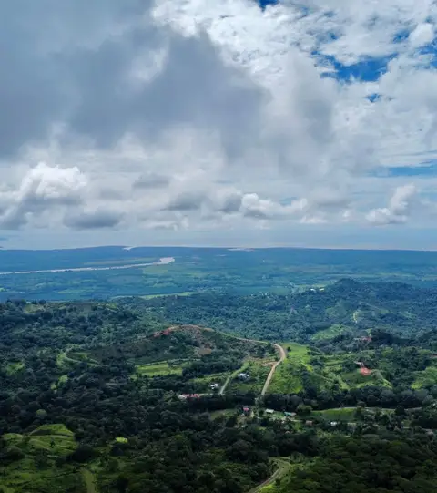 Casa Cantos de Loro - Chontale