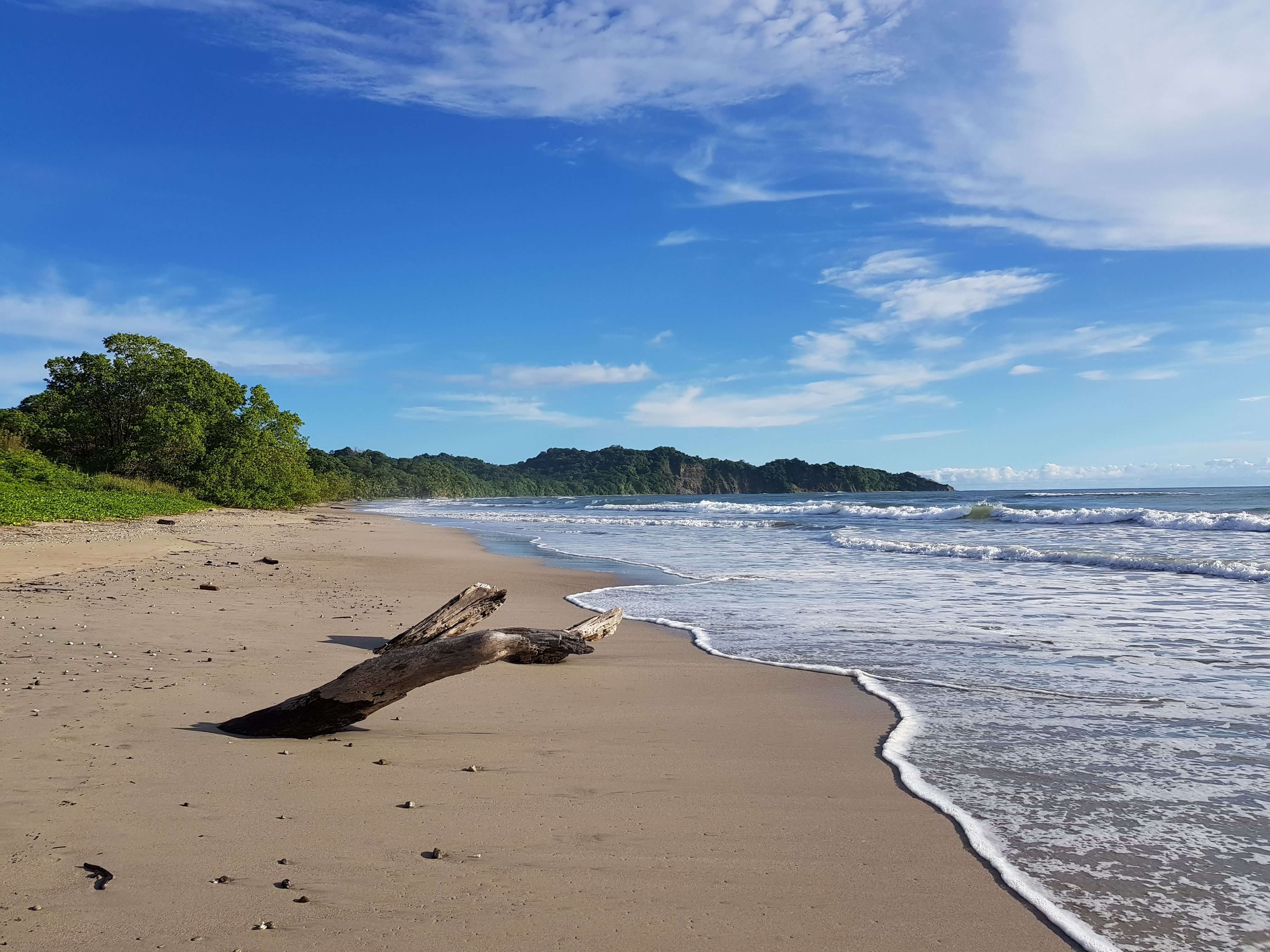 Digital Nomad Life in Nosara: Surf, Work, Thrive