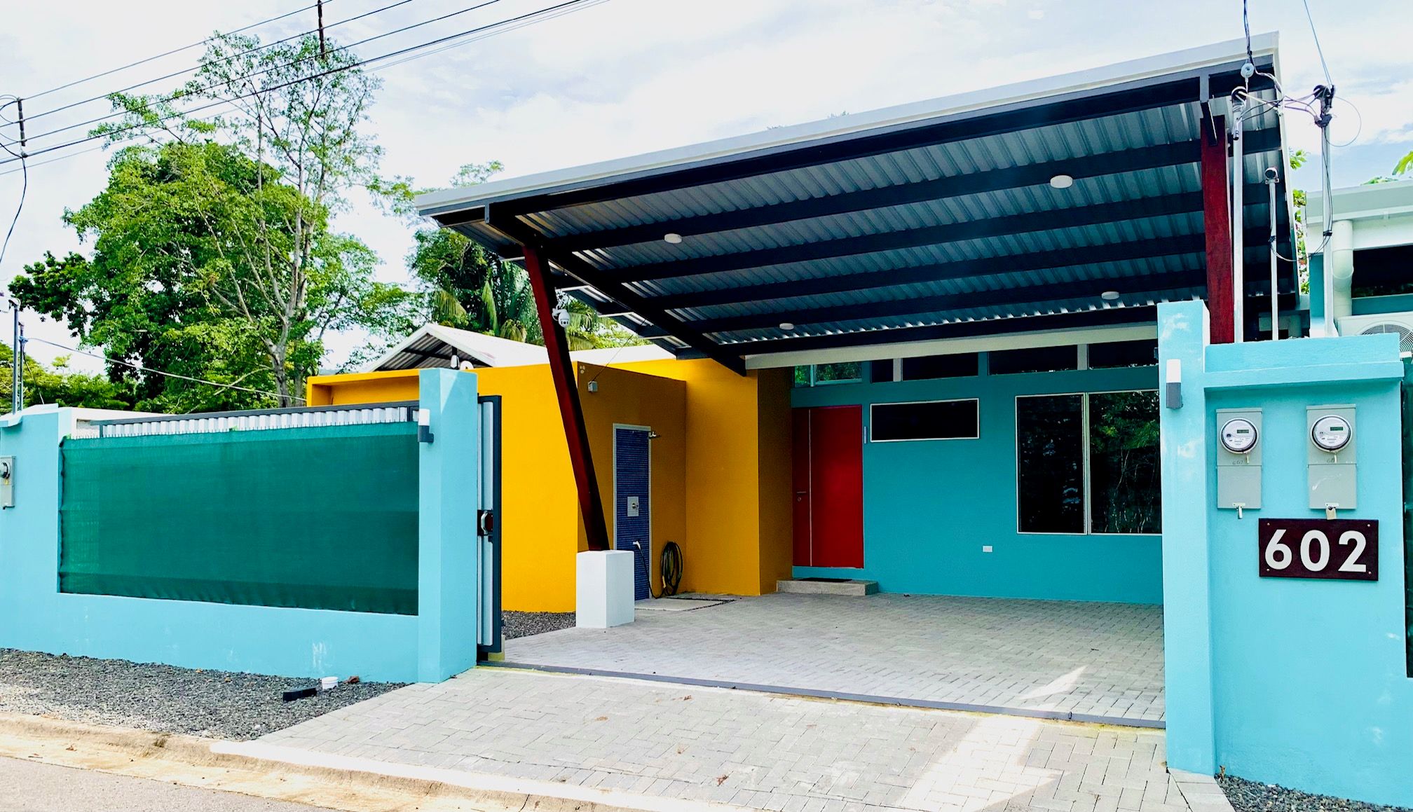 For Long Term Rent.
Beach house 602 in Playa Agujas, 
Modern Style a few steps to the beach...!