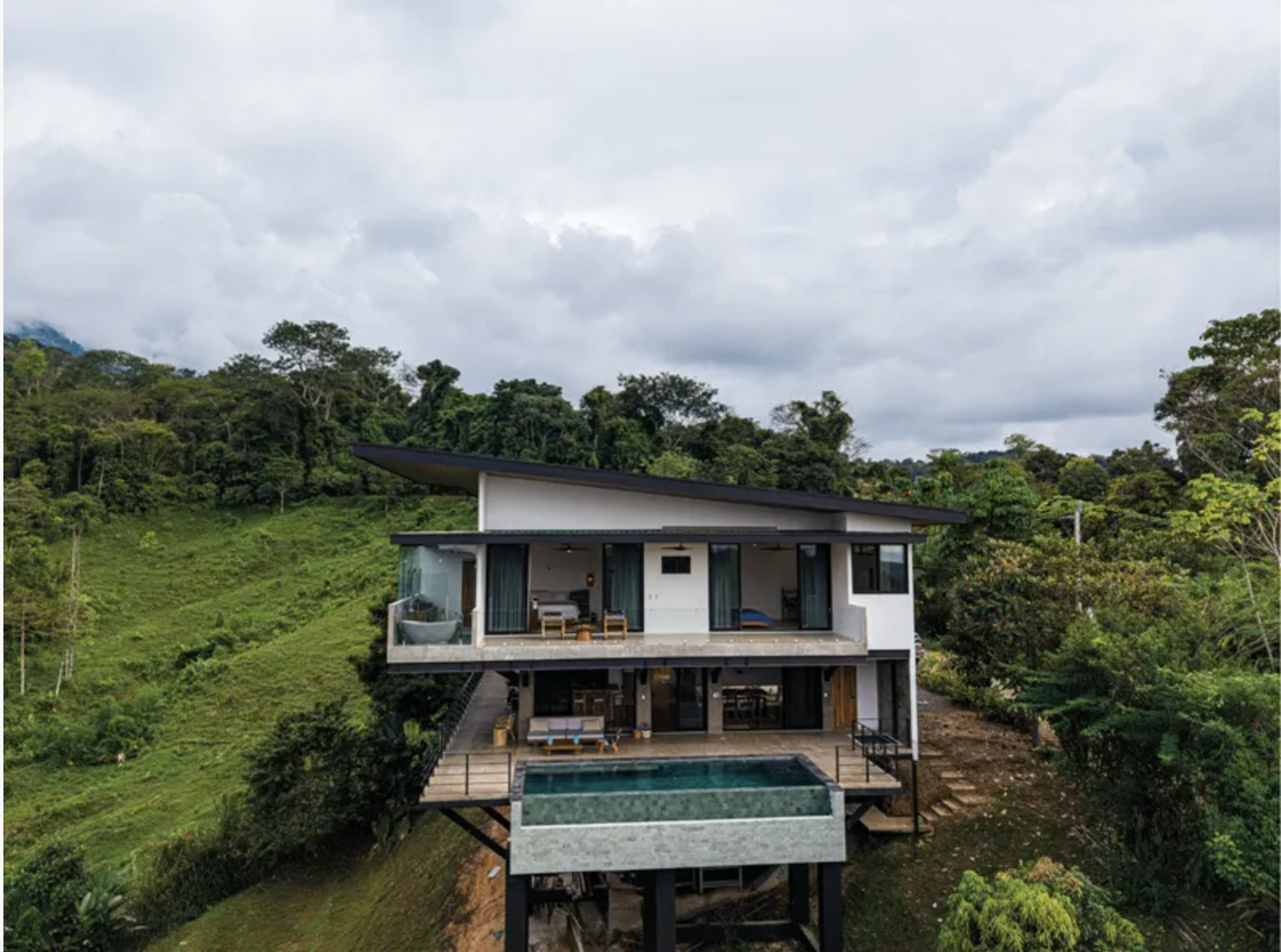 Las Brisas House