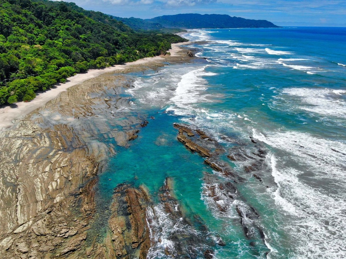 Life in Santa Teresa, Costa Rica: The Bohemian Edge of the Pacific