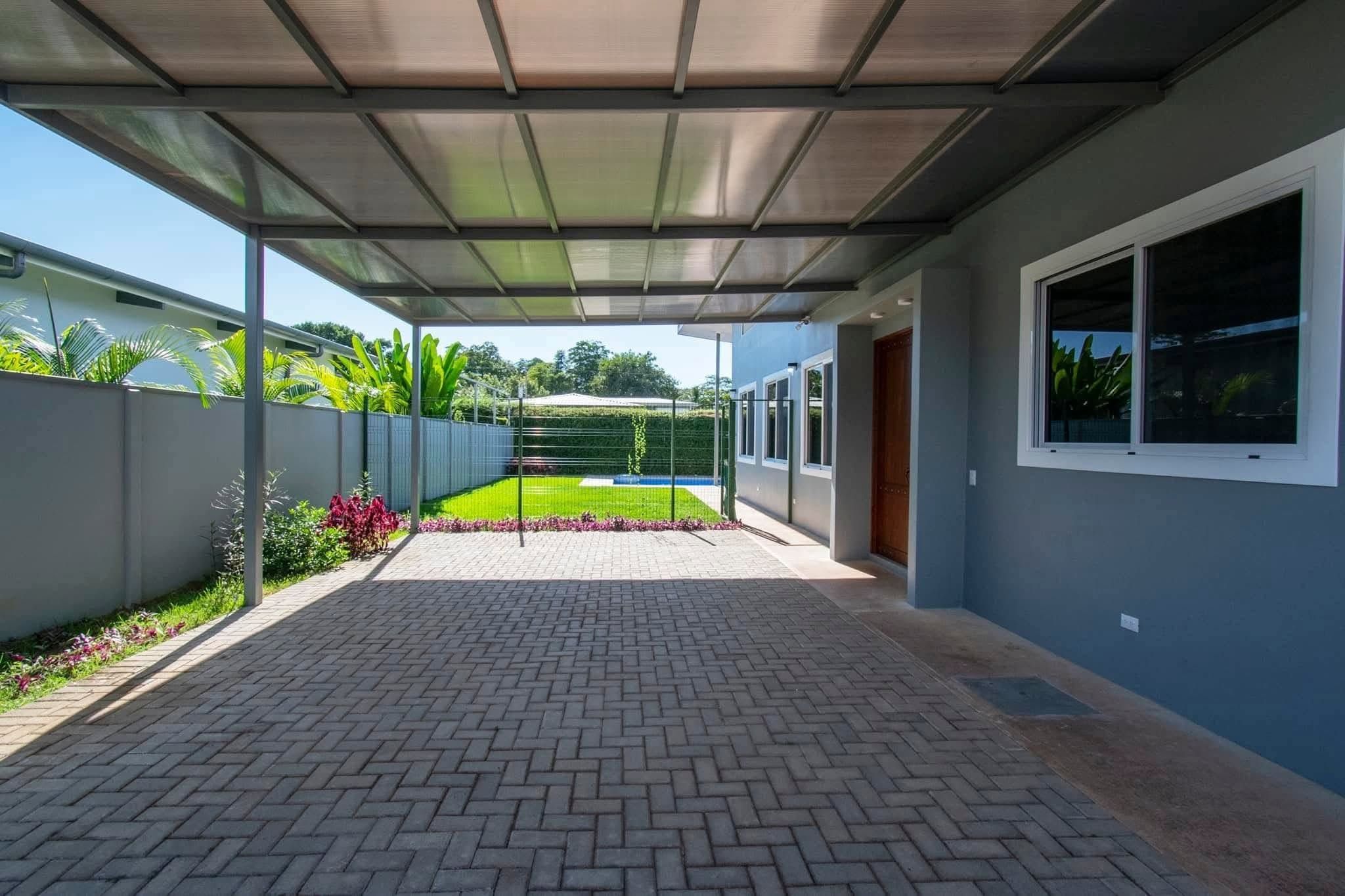 3 Bedroom Home with Private Pool- Long Term Rental