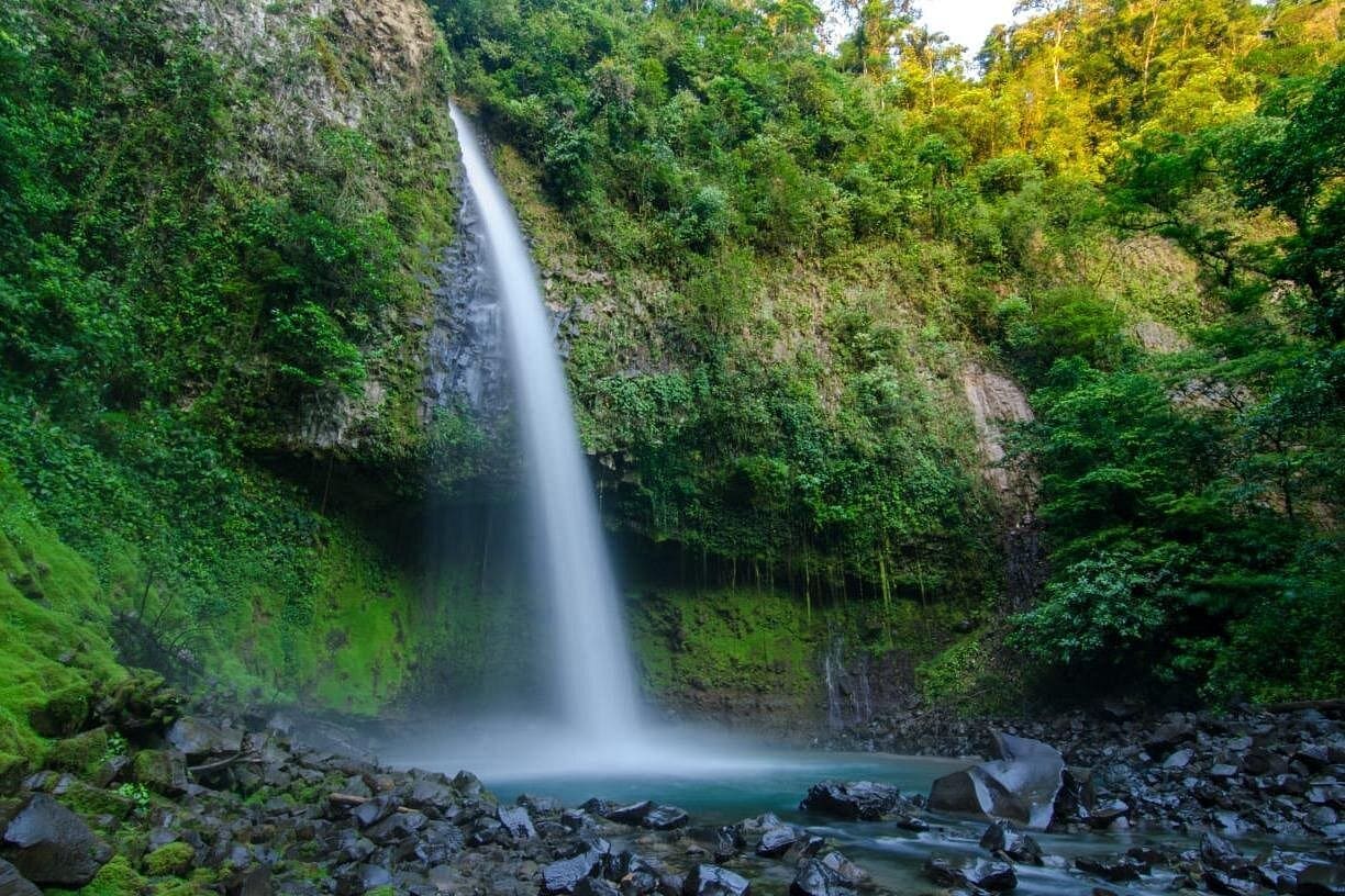 La Fortuna Waterfall swim