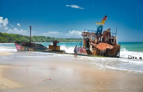 Shipwreck on the beach in Puerto Viejo, Costa Rica - Yicel