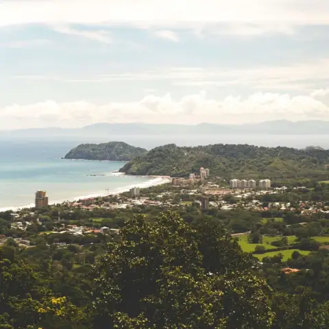 How to Work with Realtors in Costa Rica (and Avoid Common Pitfalls)