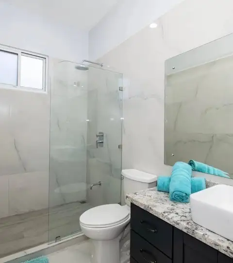 3 Bedroom Home with Private Pool- Long Term Rental