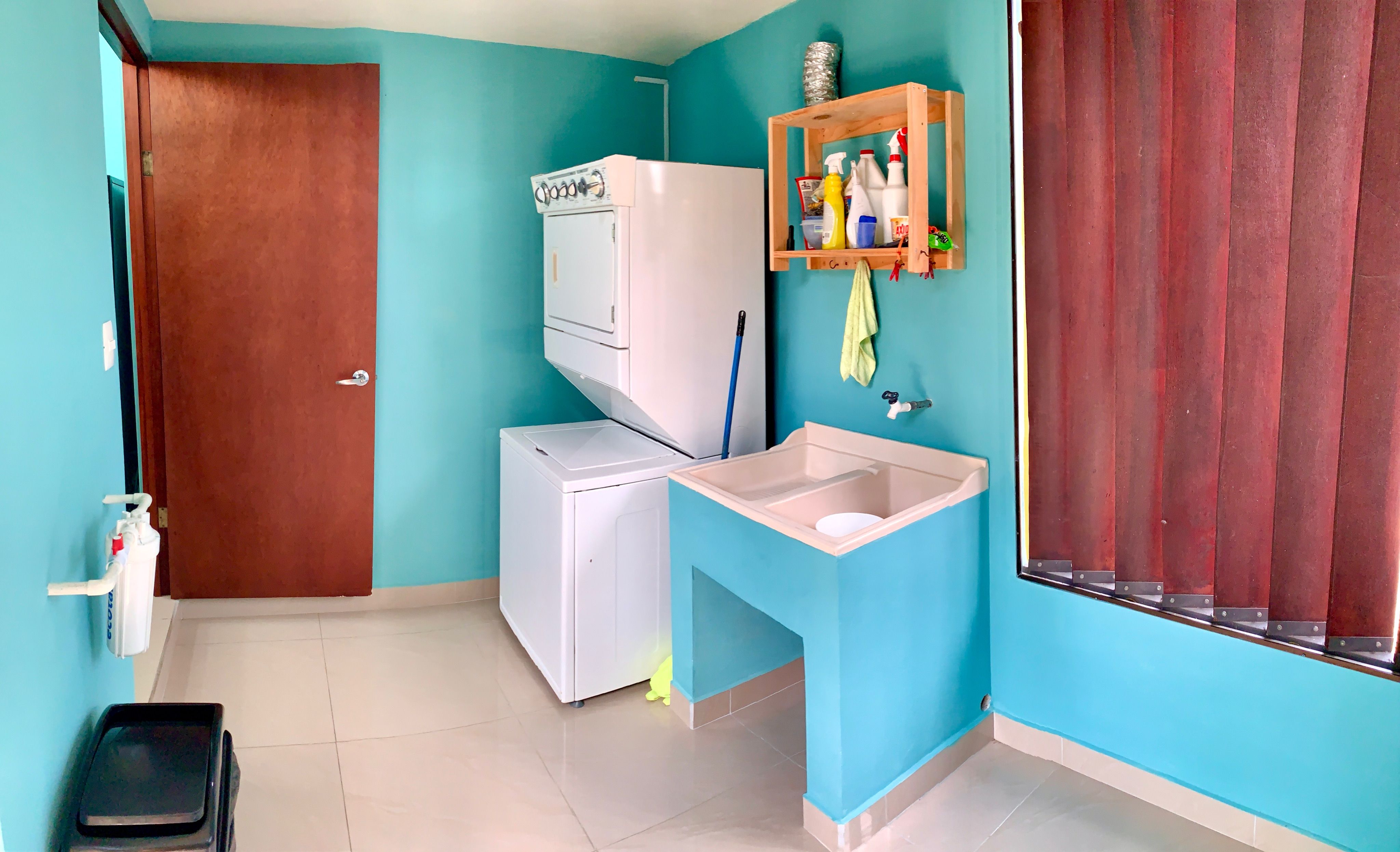 For Long Term Rent.
Beach house 602 in Playa Agujas, 
Modern Style a few steps to the beach...!