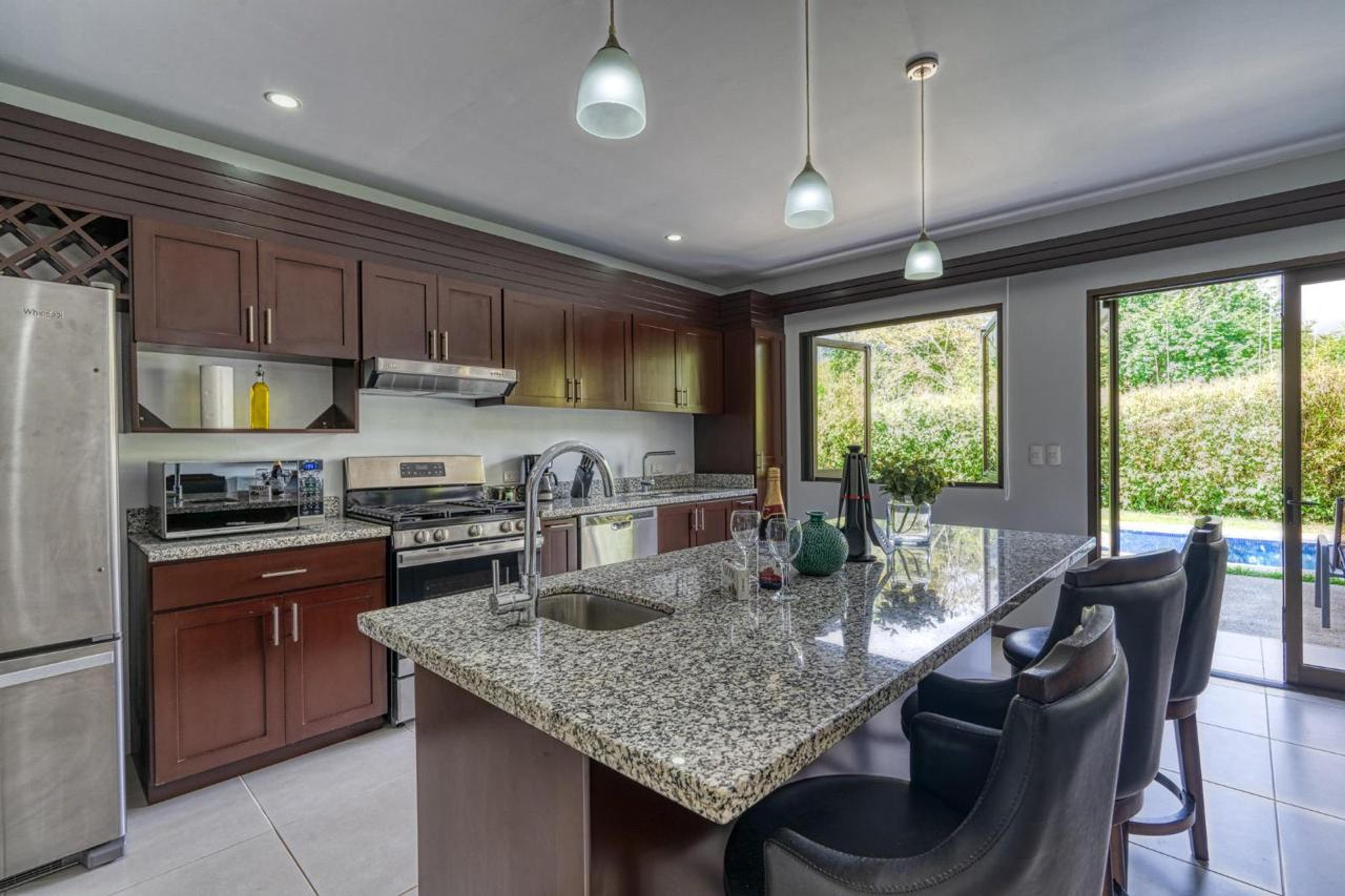 3BR Home + Pool in Uvita Center – Long-Term Rental