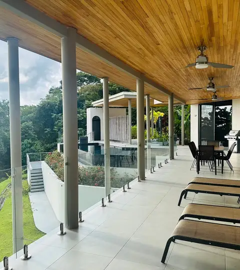 La Casa de Las Mujeres
