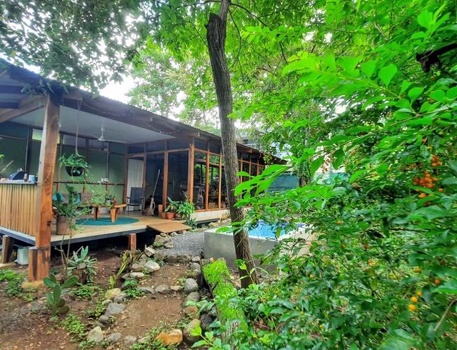 Casa Laurel