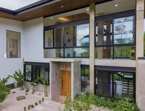 Las Brisas House
