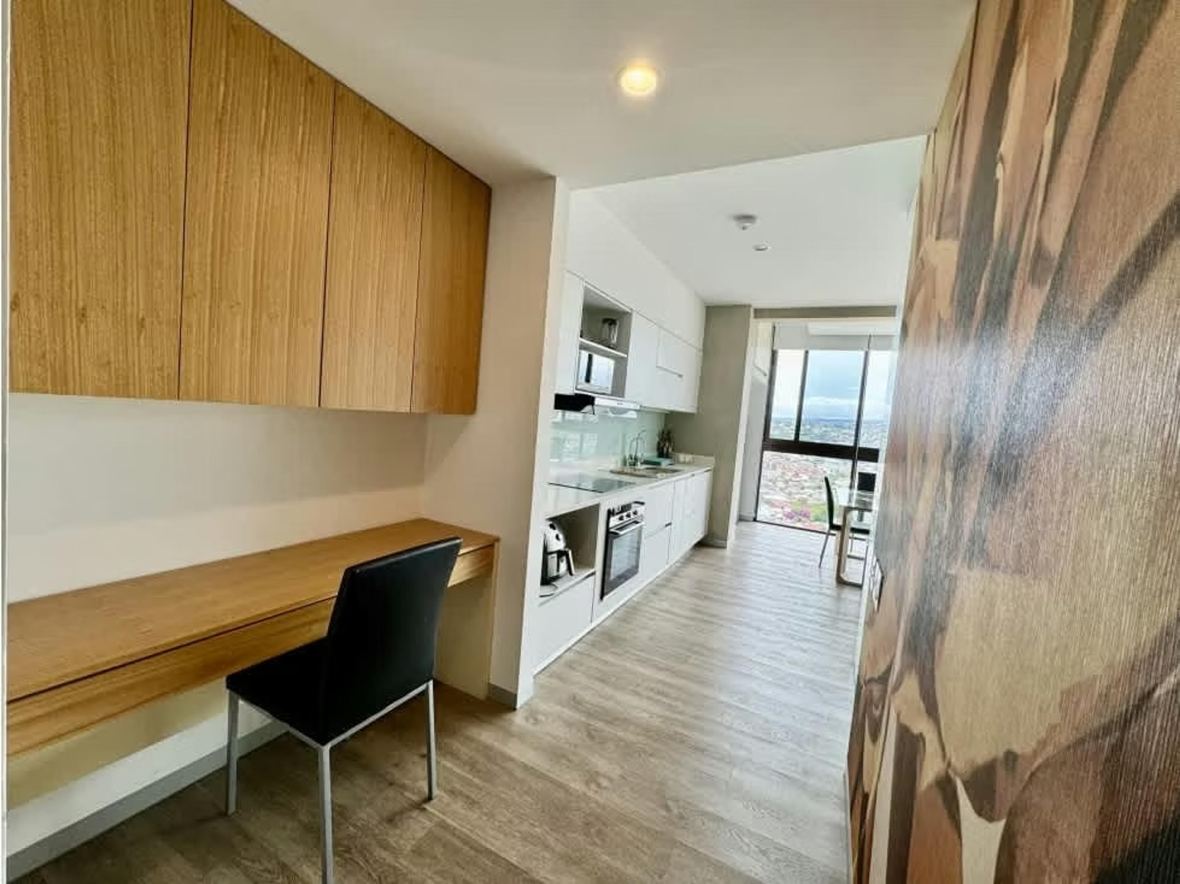 High-Rise One Bedroom Apartment 