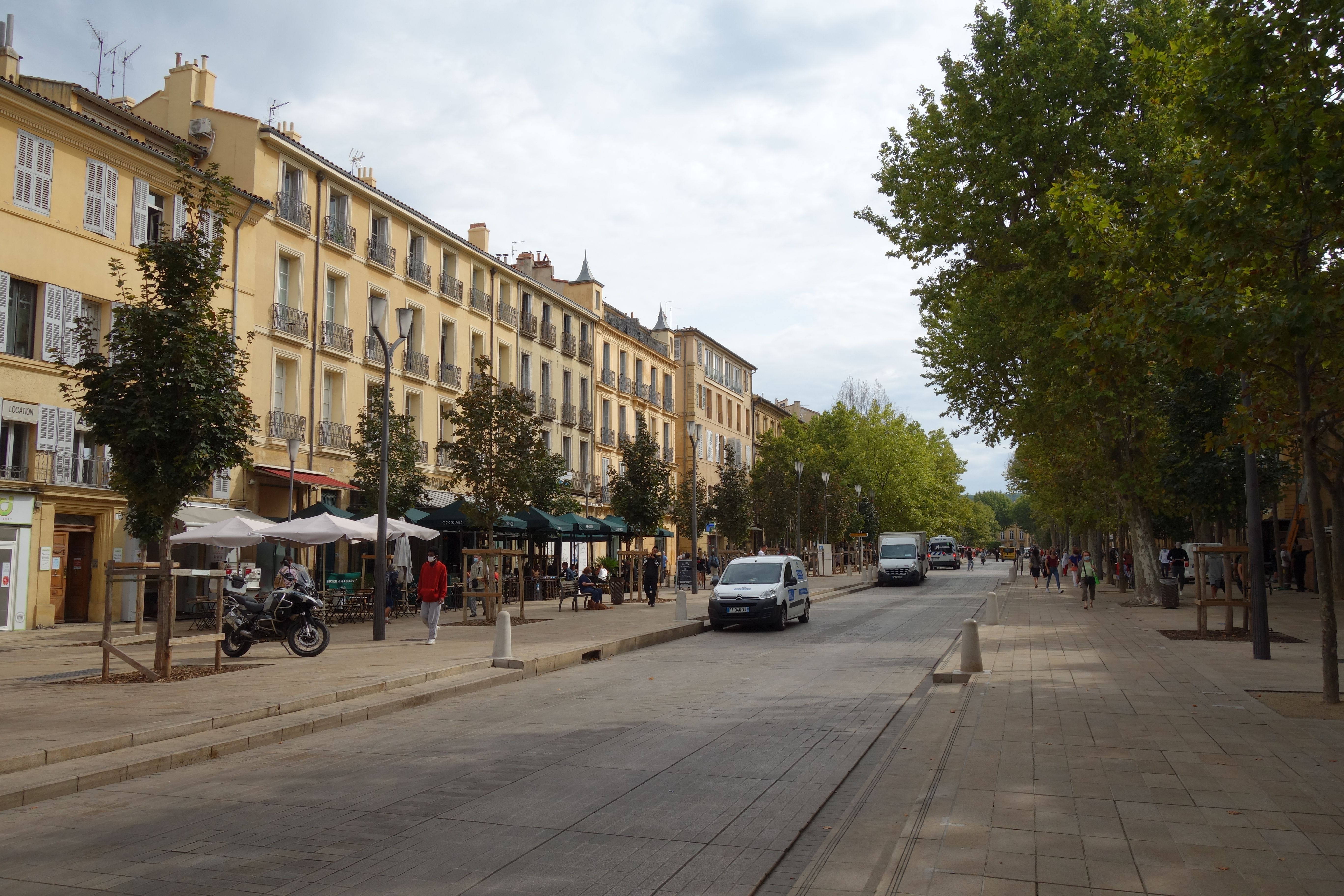 Week-end avec son chien à Aix-en-Provence : Cours Mirabeau, Sainte-Victoire et parc Jourdan 2026