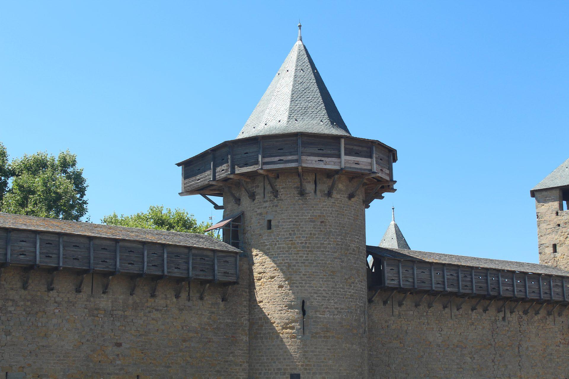 Remparts et tours de la Cité médiévale de Carcassonne, dans l'Aude