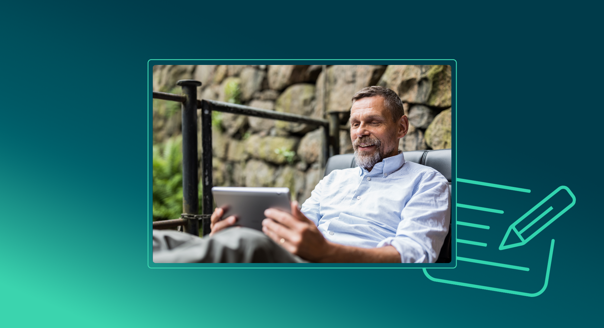 Man sitter i soffa och tittar på surfplatta.