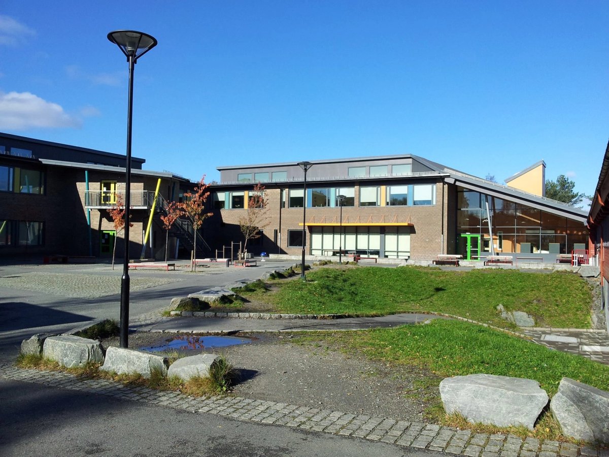 SPILLDAG PÅ BARNESKOLE: Søråshøgda