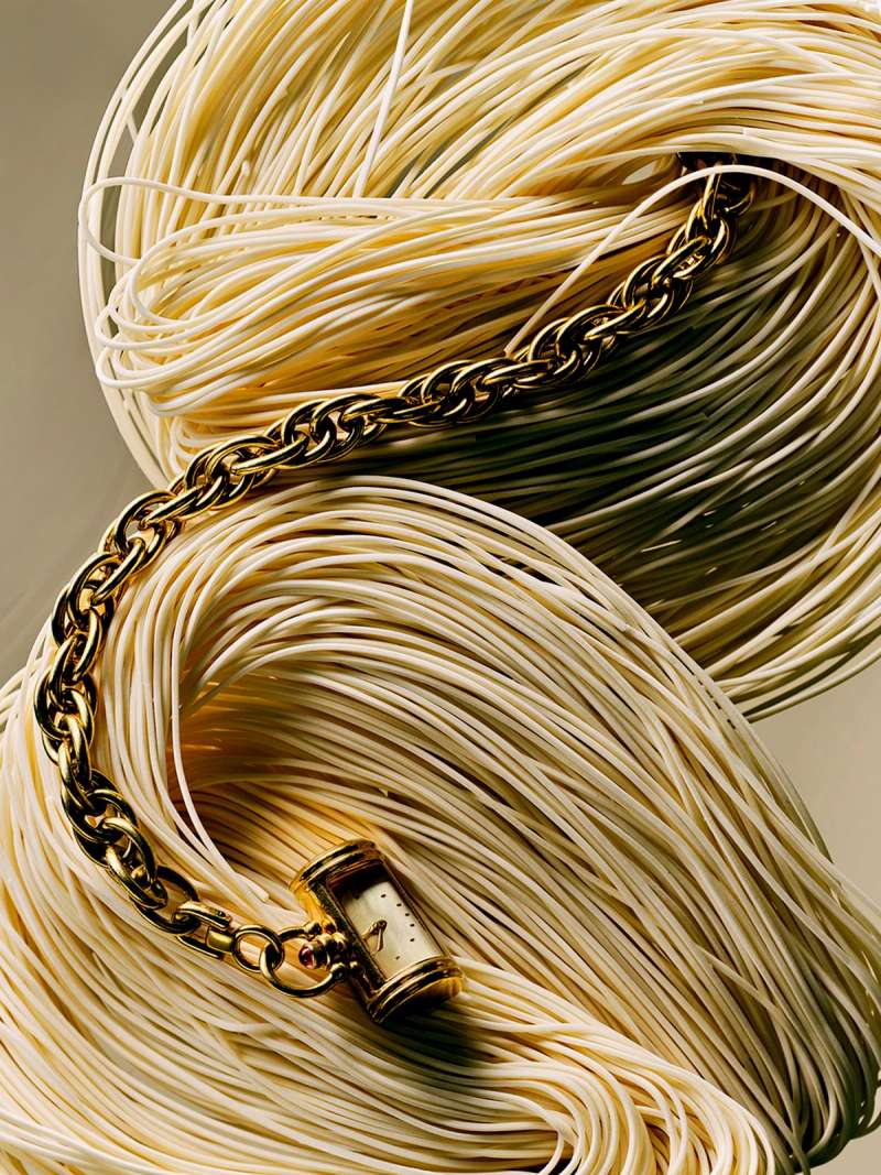 Still life photograph by Samuel Bristow