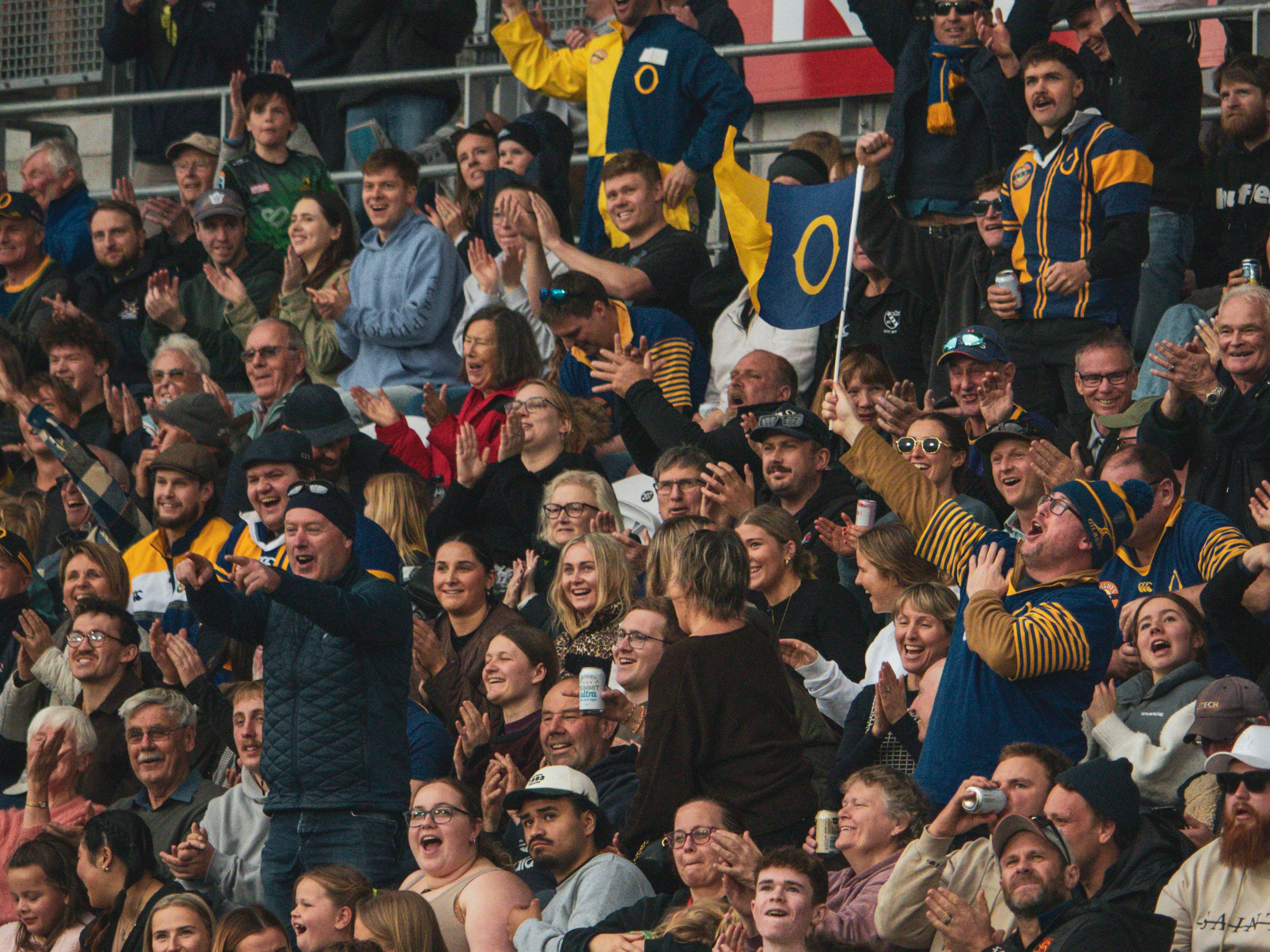 Otago fans