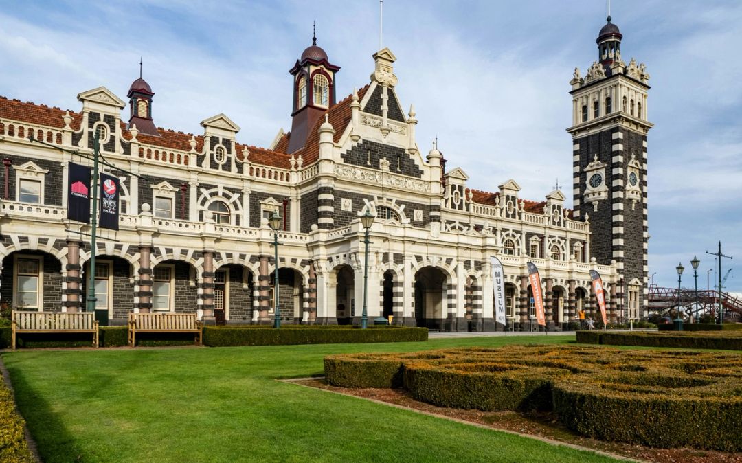 Dunedin Train Station