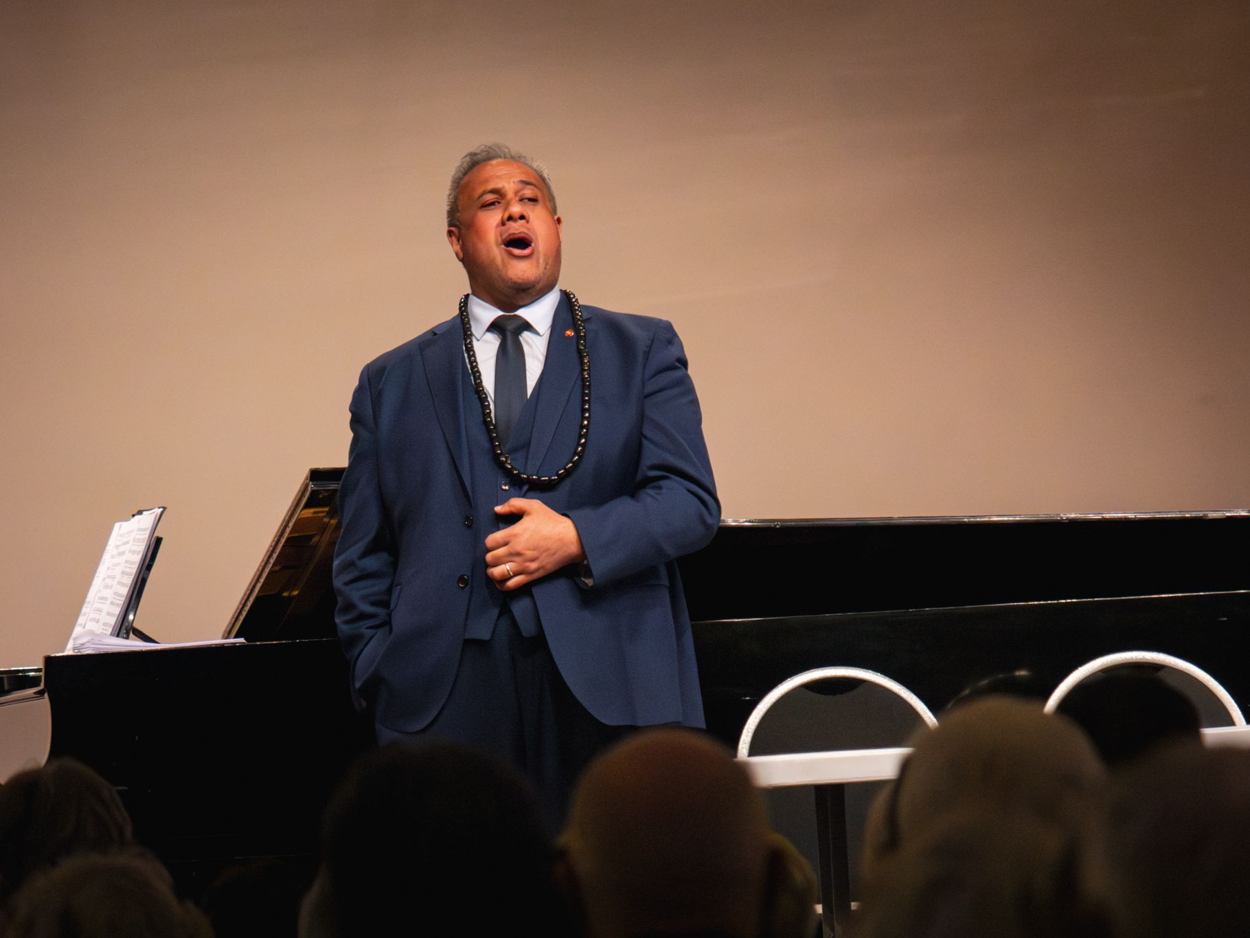 Jonathan Lemalu in concert