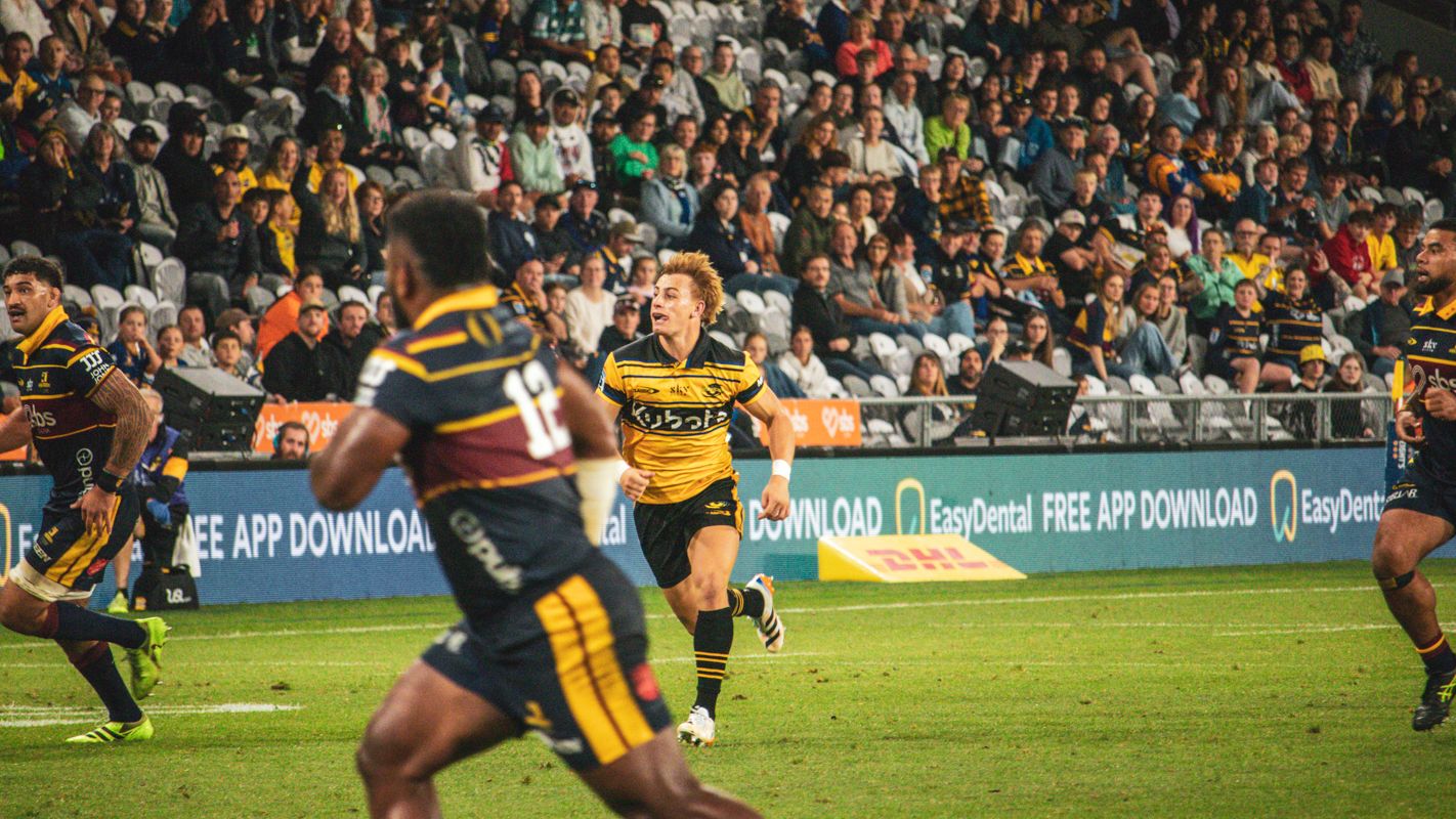 Hurricanes at Forsyth Barr Stadium