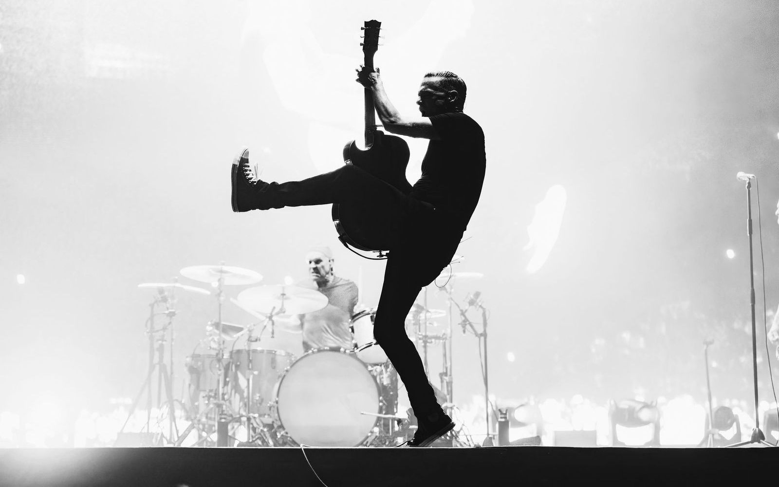 Bryan Adams Bare Bones