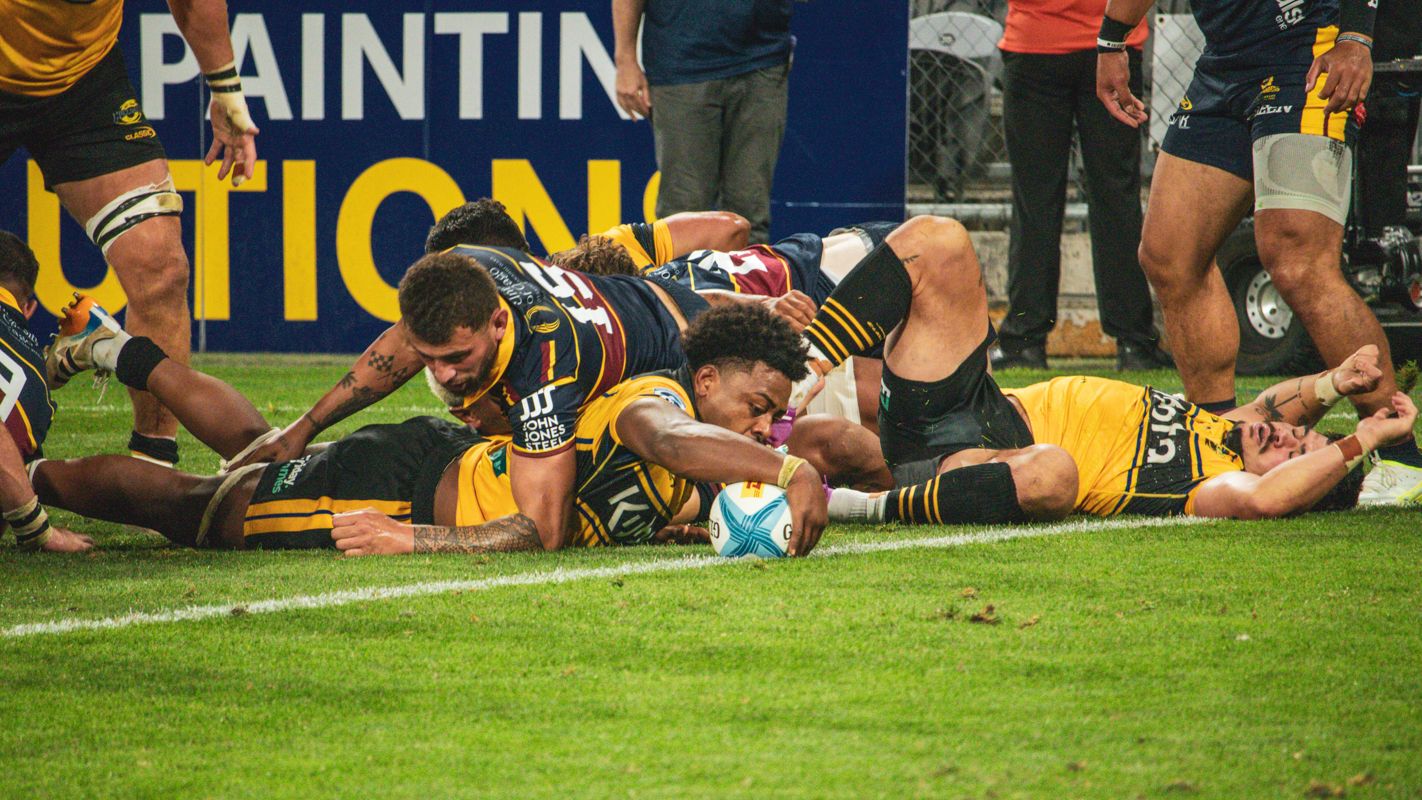 Lakai Scores at Forsyth Barr Stadium