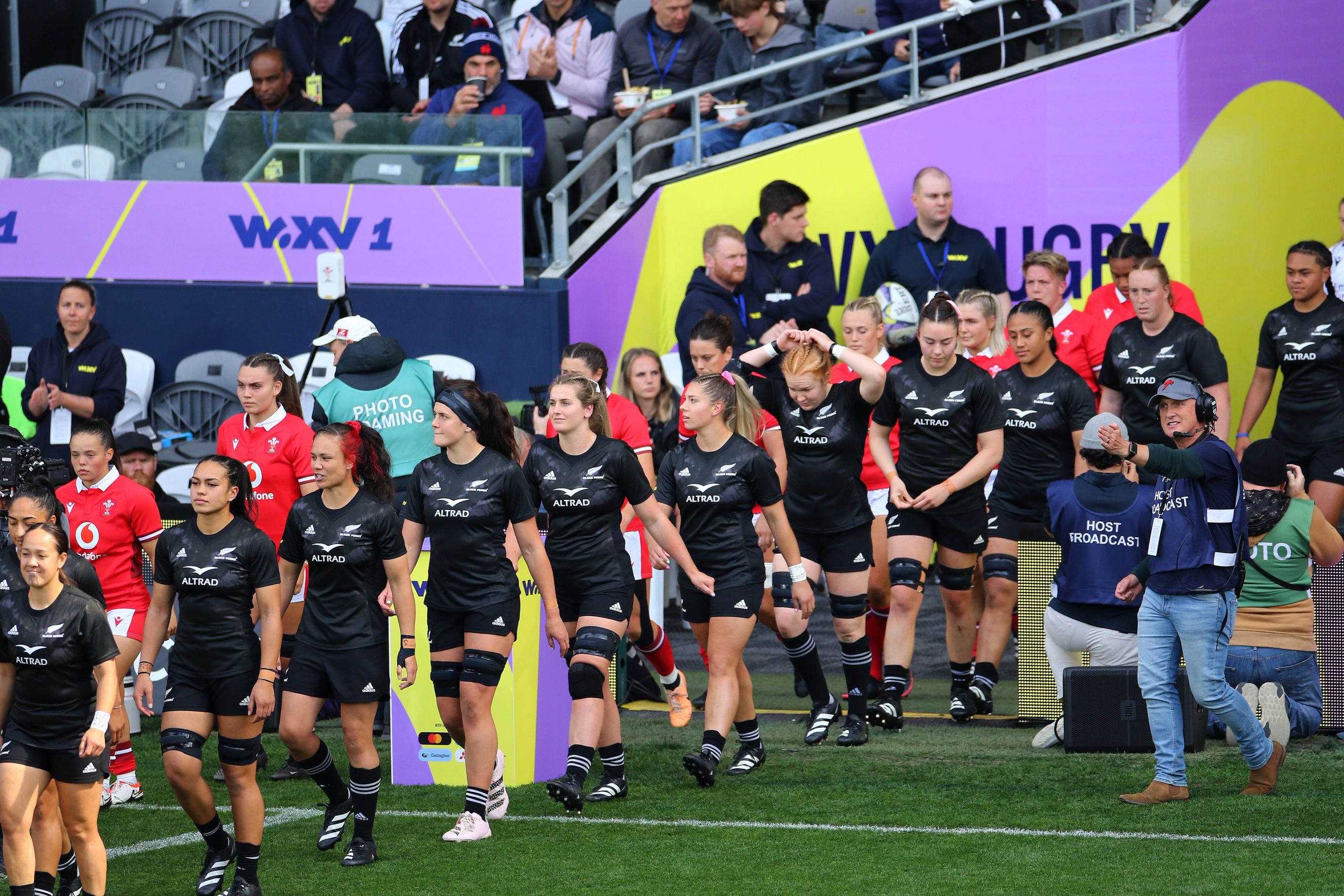 Rugby player in front a full stand