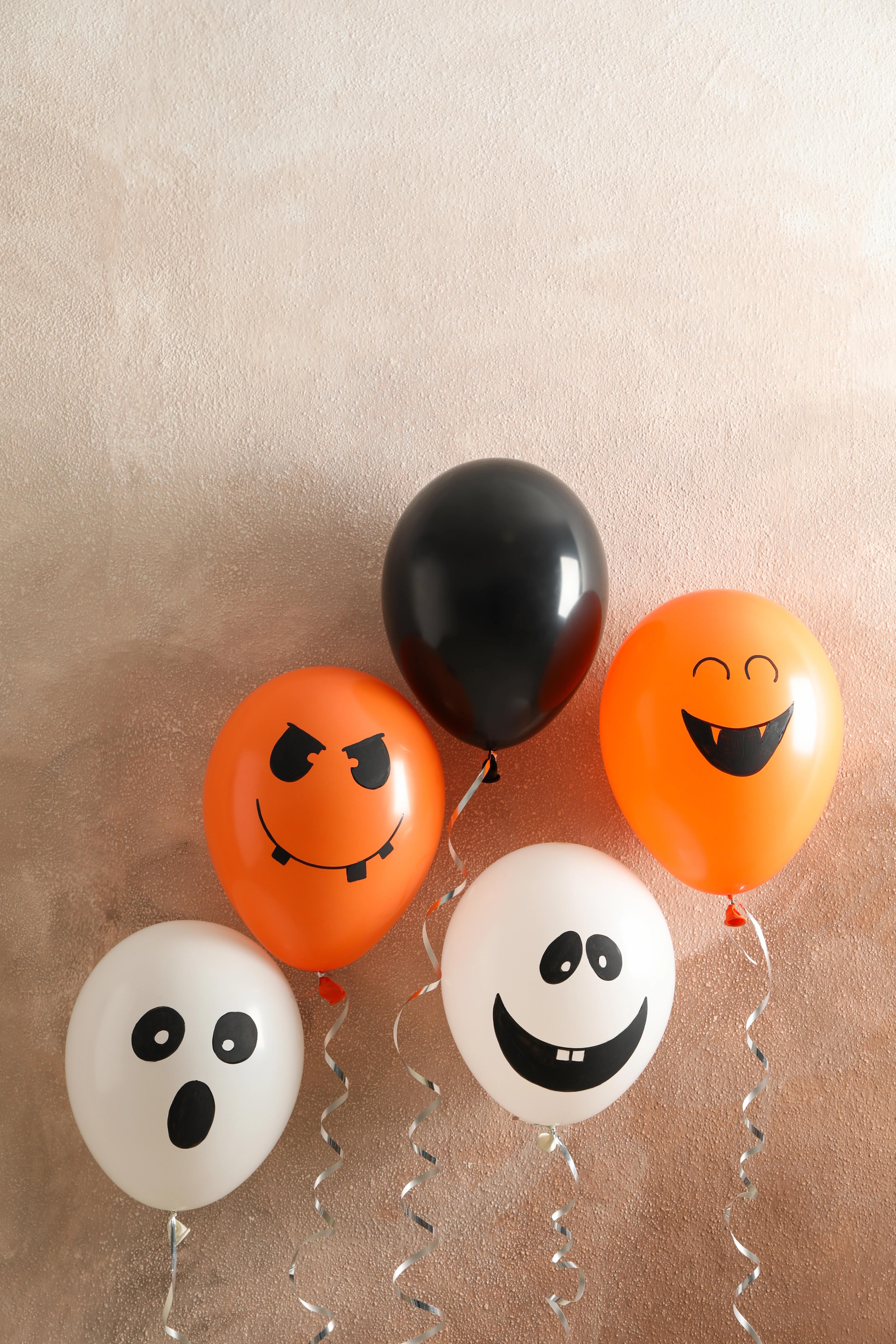 Boo-crew balloons