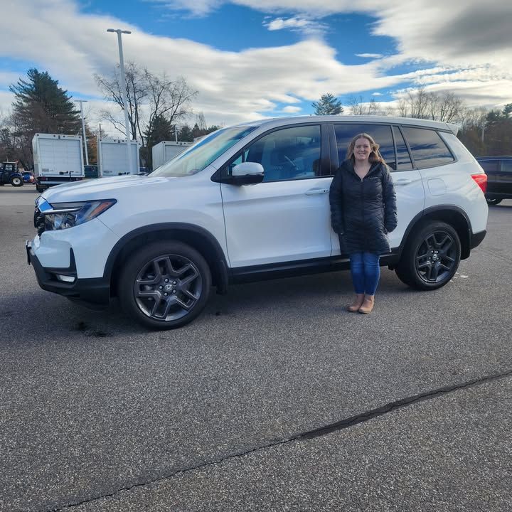 Jenna with their 2023 Honda Passport