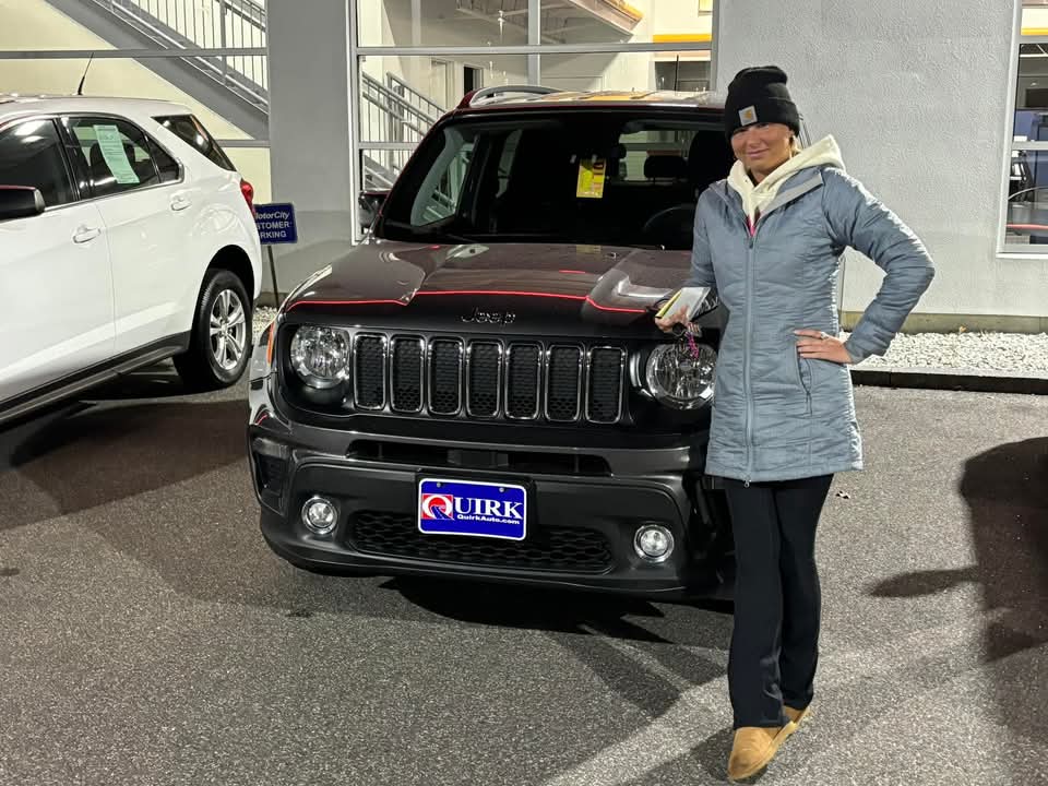 Marina with their 2020 Jeep Renegade