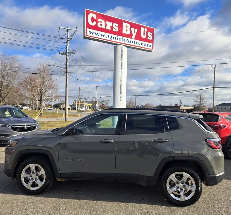 Cindy with their 2023 Jeep Compass Latitude